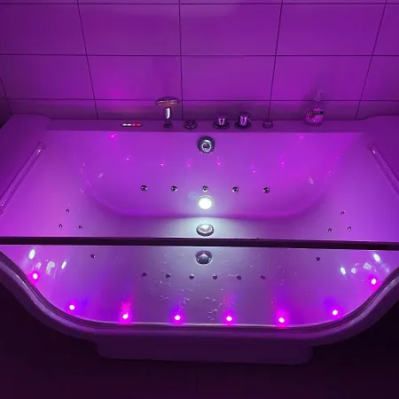 ***upscale***city Center* *